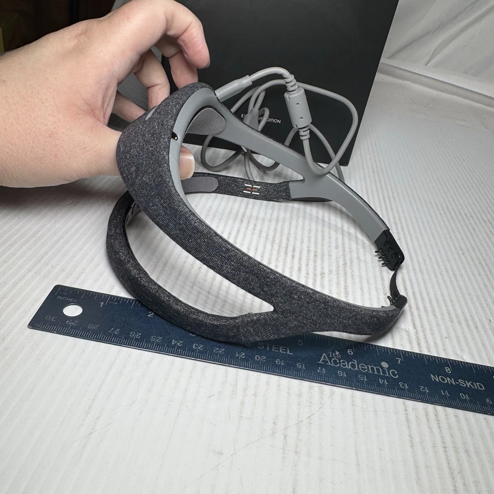 Diadema EEG Dreem Sleep Tracking V1 Edición Exclusiva - Encendido No Probado Foto 3 de 4