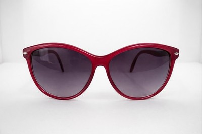 Betsey Johnson Y2K Red Cat Eye Sunglasses BJ213 Cherry Heart Detail Vintage
