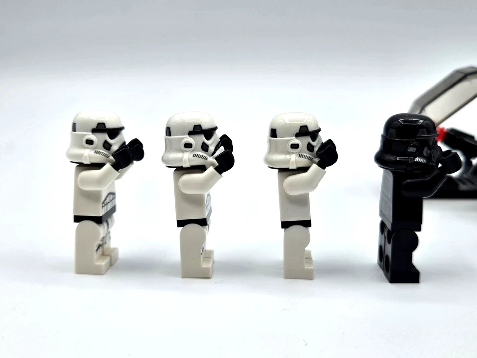 LEGO Star Wars 75262 Imperial Dropship 20th Anniversary Edition (NO 20TH MINI) - Image 3 of 4