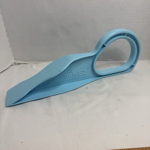 The Original Bed Made EZ Made in USA Mattress Lifter Tool Helps Lift Mattress