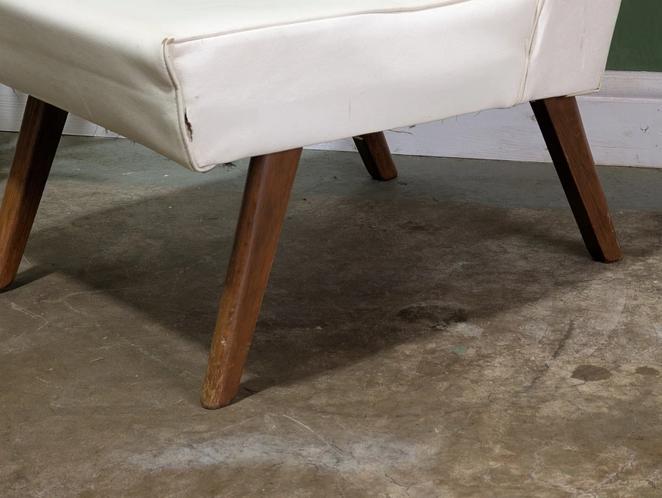 Vintage Cream Leather Lounge Chair Armchair Low 1970s Mid Century Modern Retro - Image 4 of 4