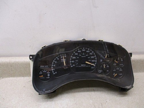 15059383 2001 2002 01 02 Sierra Silverado Gas Speedometer Instrument Cluster - Picture 3 of 14