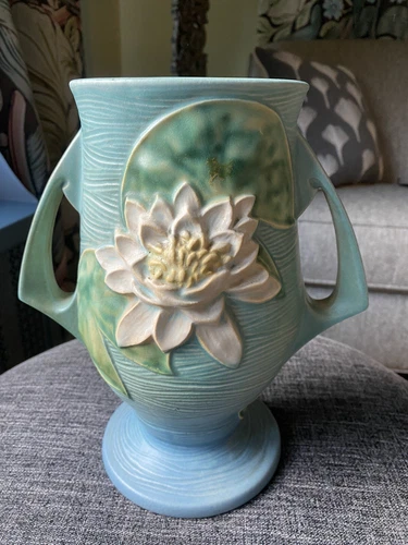 roseville pottery vase Water lily 78-9”