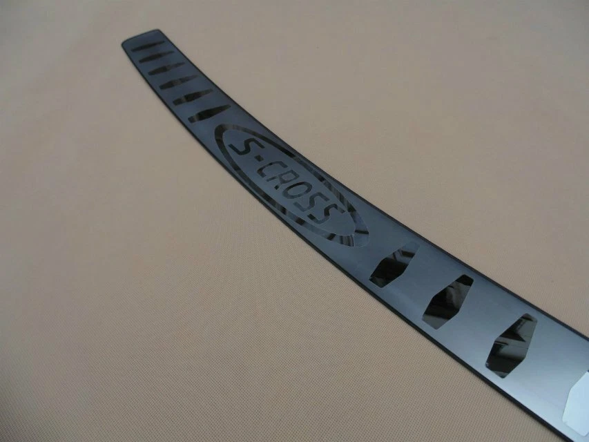 Protector de parachoques trasero de acero inoxidable para accesorios para Suzuki S-Cross SX4  Foto 4 de 4