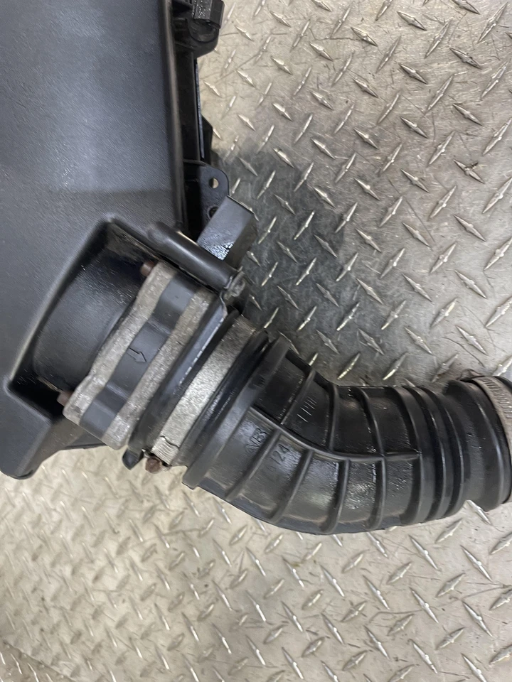 Conjunto de caja de filtro de aire Saab 9-3 1999-2000 convertible 2,0T probado OEM Foto 2 de 4