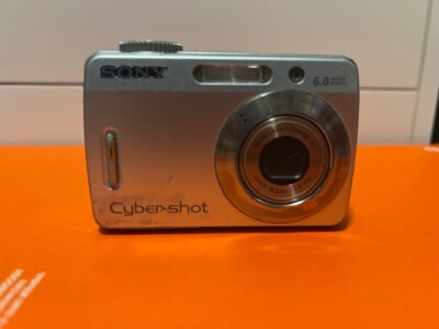 Sony Cyber-Shot DSC-S500 6 MP Digital Camera Not Tested Use For Parts READ