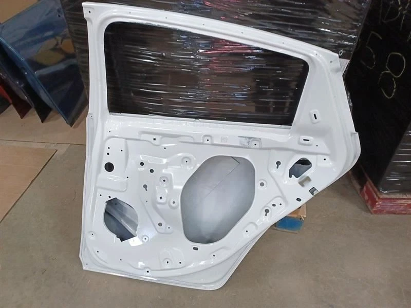 Puerta trasera derecha pasajero 84103473 compatible con Chevrolet Malibu 16-23 2870299 Foto 2 de 3