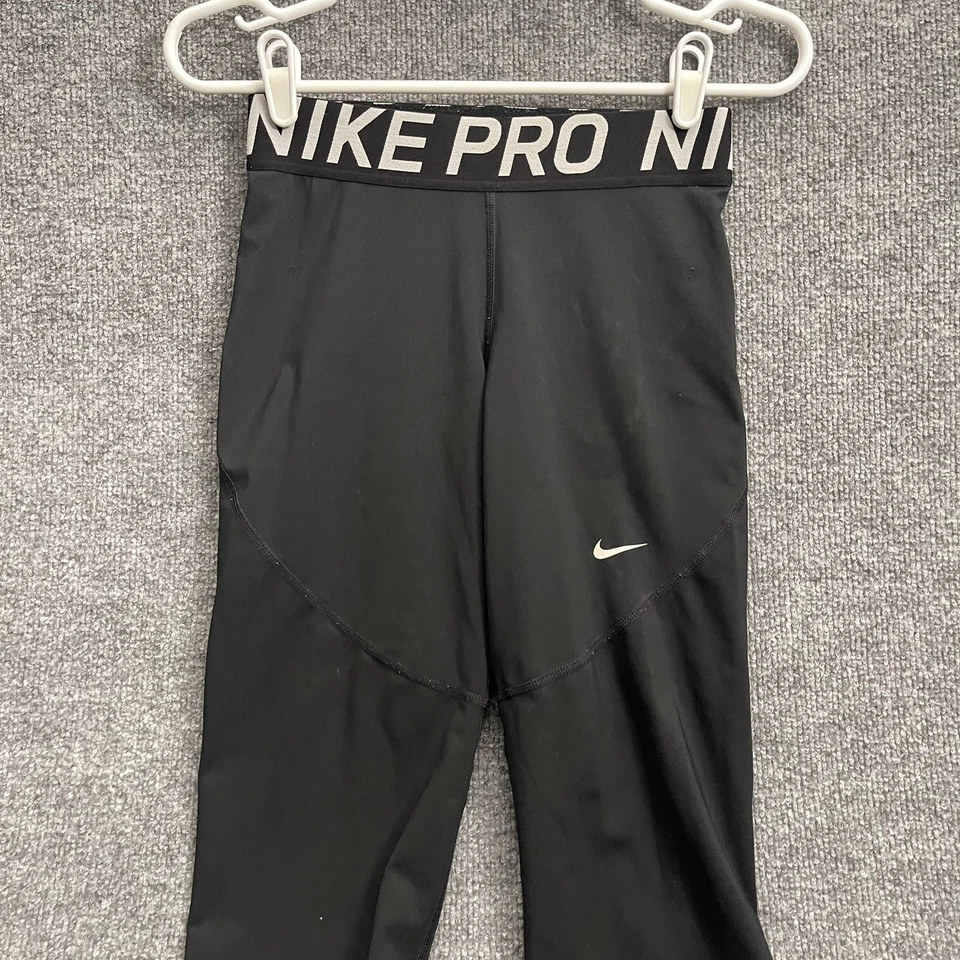 Leggings Nike Pro Dri Fit feminina tamanho M preta roupa ativa A09968-010 - Imagem 3 de 4