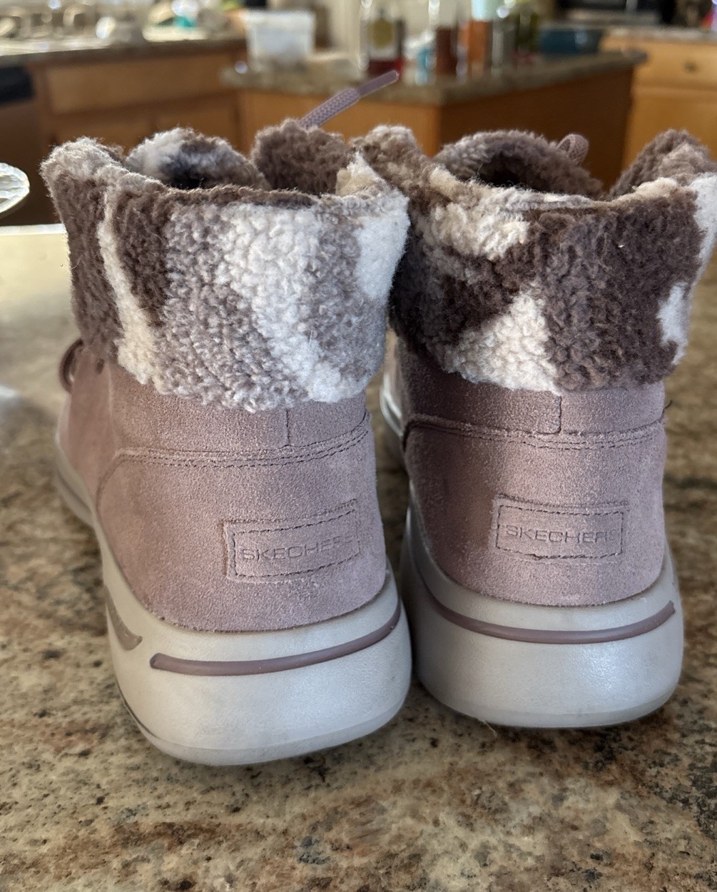 Skechers Women's Air Cooled Arch Fit Lace Up Boots. Size 11 Lavender Suede