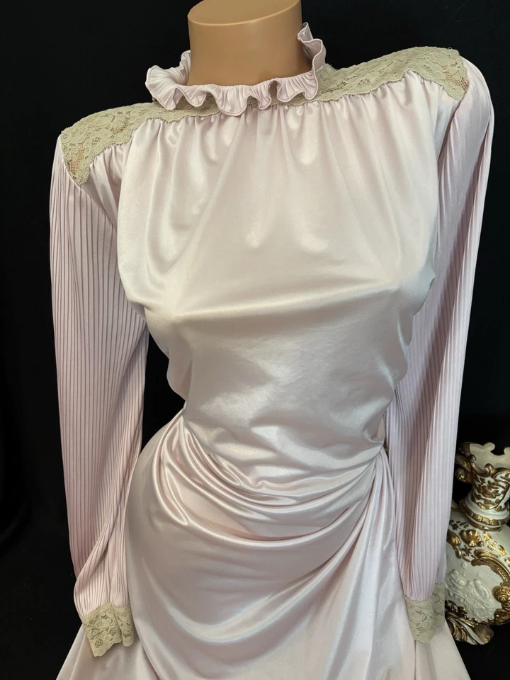 Vtg Silky Shiny Pink Long Dress Crystal Pleat Frilly Lace Gown Nightie Nightgown - Image 4 of 4