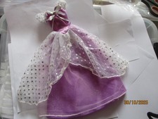 Tenue pour poupée  "Barbie, My First Princess  #18404 / Année 1997 " ( 498 )