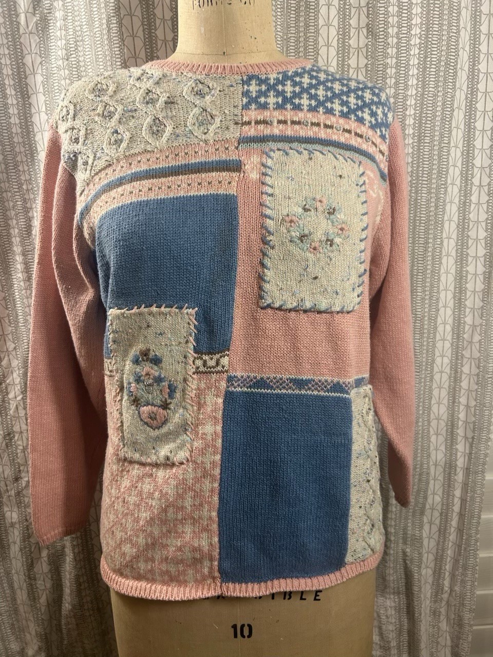 Jantzen Patchwork Embroidered Knit Pullover Sweat… - image 1
