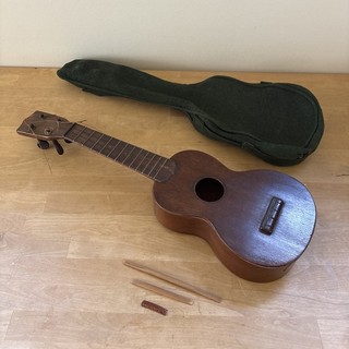 Vintage 1920’s C.F. Martin Style O Soprano Ukulele Project/Repair w/ Felt Case