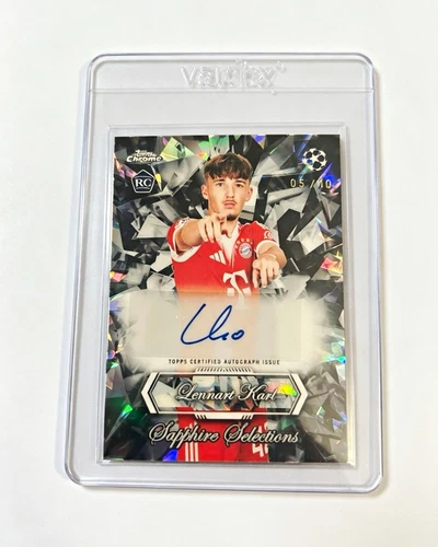 Topps Chrome UEFA Club Competitions 2025/26 Lennart Karl Auto SSA-LK 05/10 RC