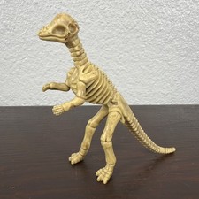 DINOSAUR PACHYCEPHALOSAURUS SKELETON 4  FIGURE UNBRANDED MA834 RARE EUC