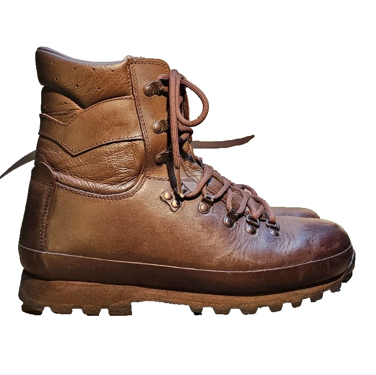 Altberg Defender lightweight Hiking Fishing, Walking, any activity Boots UK 10 M