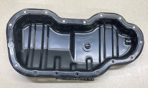 Toyota Lower Engine Oil Pan 4.0L Tundra Tacoma 2005-2016 1210231020 - Picture 5 of 6