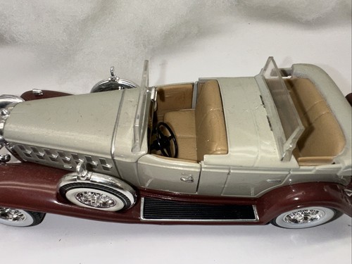 Anson 1932 Cadillac Phaelon V16 Tan / Brown Diecast Car 1:32 Scale - Picture 10 of 13