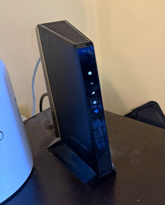 NETGEAR Nighthawk CM2000 DOCSIS 3.1 2.5Gbps Cable Modem Ethernet Black