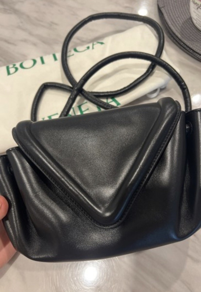 送料関税込♡BOTTEGA VENETA BEAKハンドバッグ Bottega Veneta Beak Large Brown Calfskin Shoulder Bag