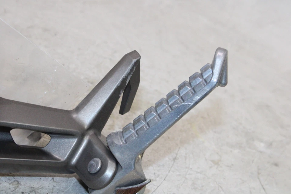 13-17 KAWASAKI NINJA 300 EX300B ABS ОРИГИНАЛЬНЫЙ ЛЕВЫЙ ЗАДНИЙ ПАССАЖИРСКИЙ КОЛЫШЕК - Изображение 3 из 4