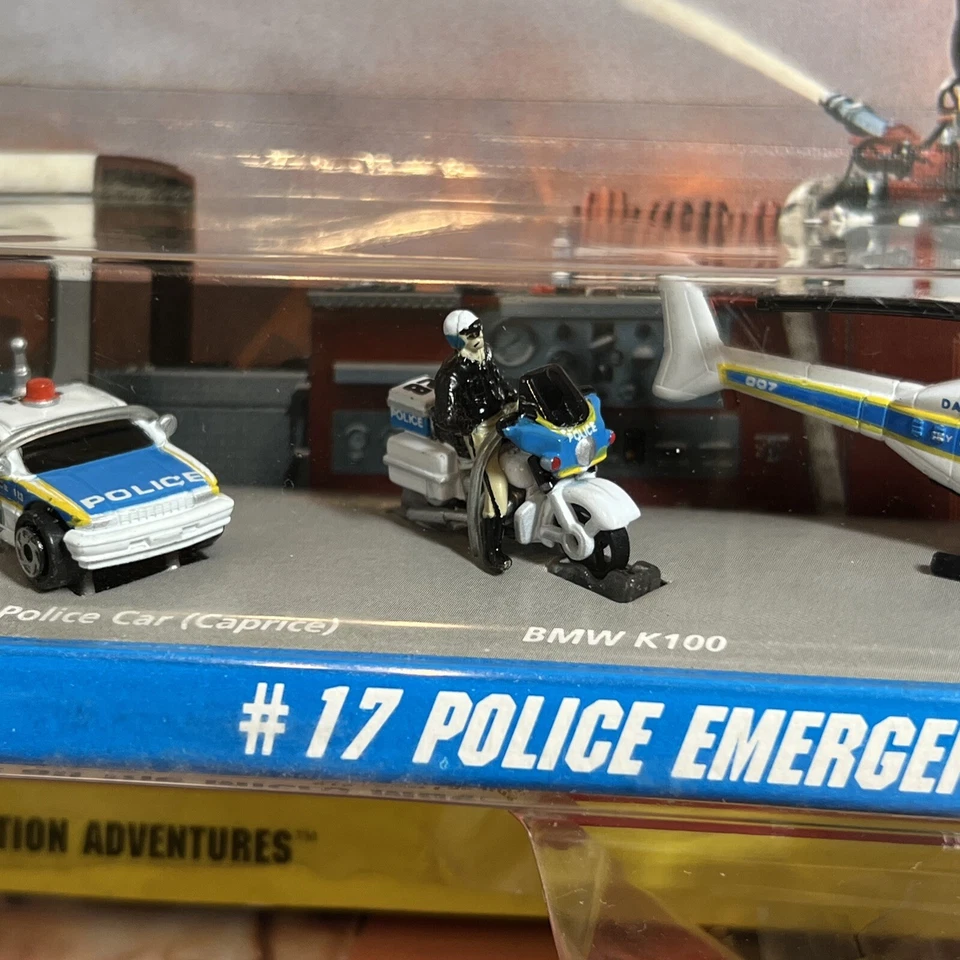 Micro Machines Action Adventures #17 Police Emergency Collection Galoob 1993 NEW - Image 3 of 4