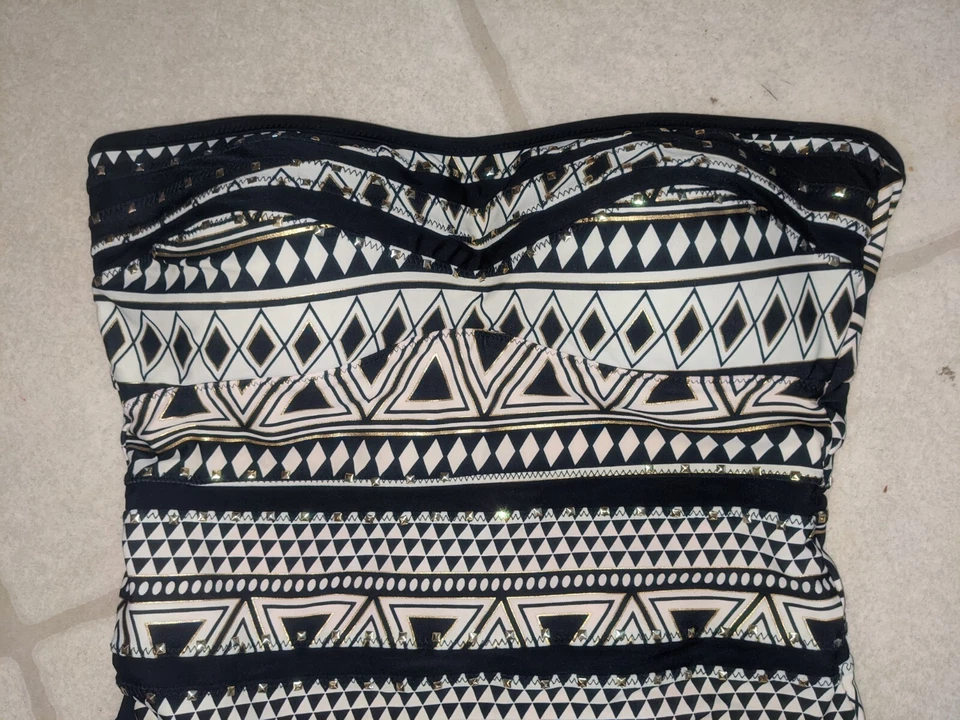 Traje de baño Jessica Simpson para mujer de una pieza talla L negro blanco dorado con tachuelas tiras Foto 2 de 4