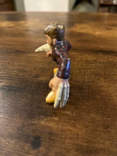 Hasbro Marvel Super Hero Squad Wolverine Bone Claw Flannel Shirt Action Figure - Picture 2 of 4