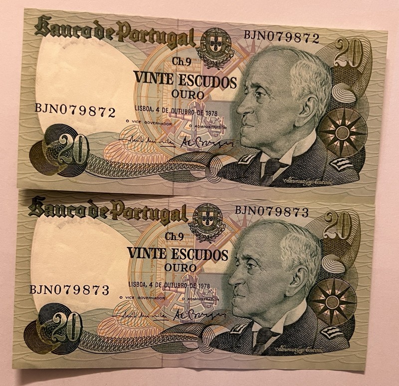 Portugal 🇵🇹  2 X 20 Escudos 1978 Consecutive Numbers Crisp Unc  . Lot P730