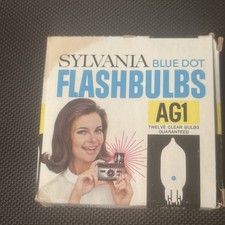 Vintage Sylvania Blue Dot AG-1B Flashbulbs Box of 12 Camera Flash
