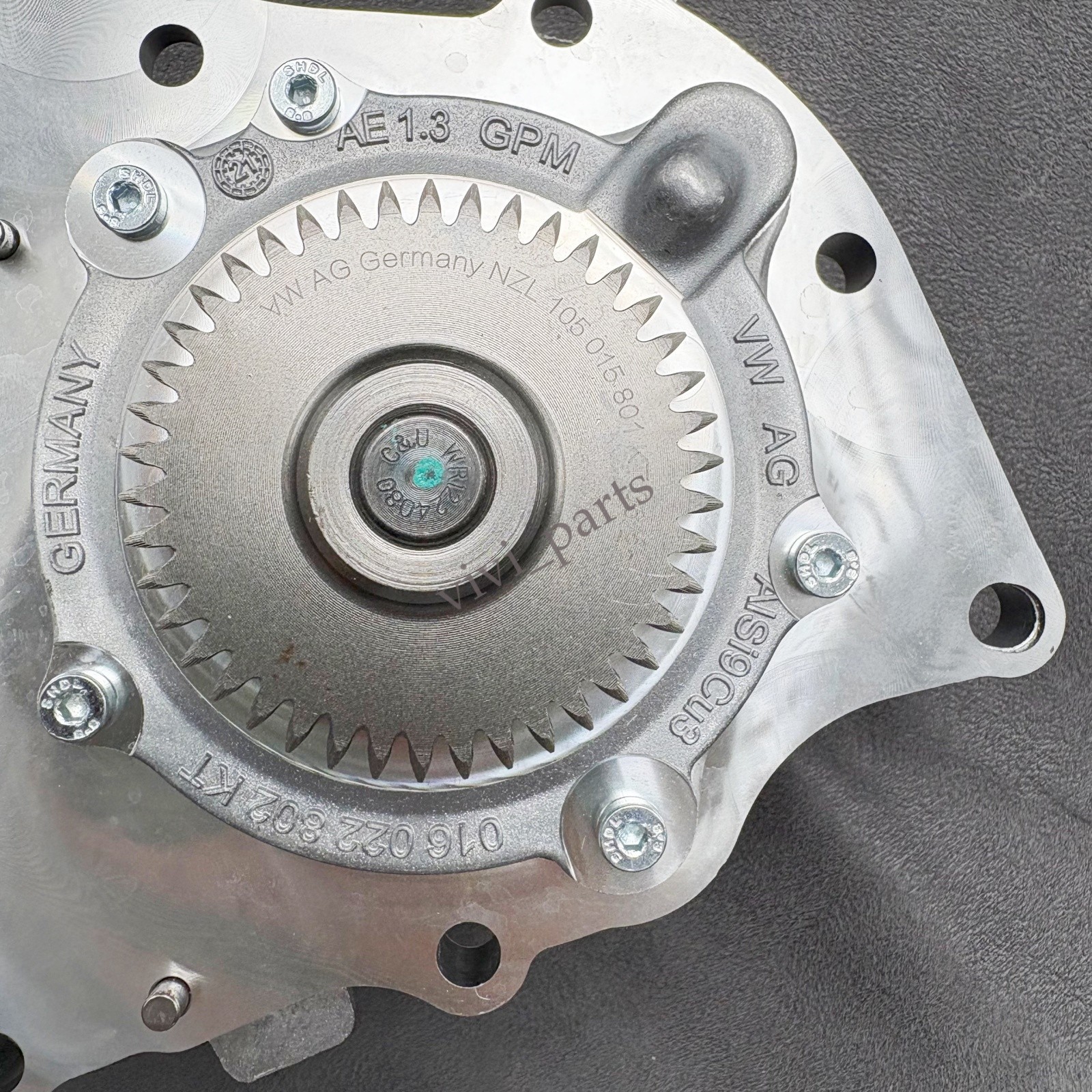 Engine water pump For Audi A8 S8 RS7 RSQ8 Cayenne Panamera Urus Bentley 4.0T