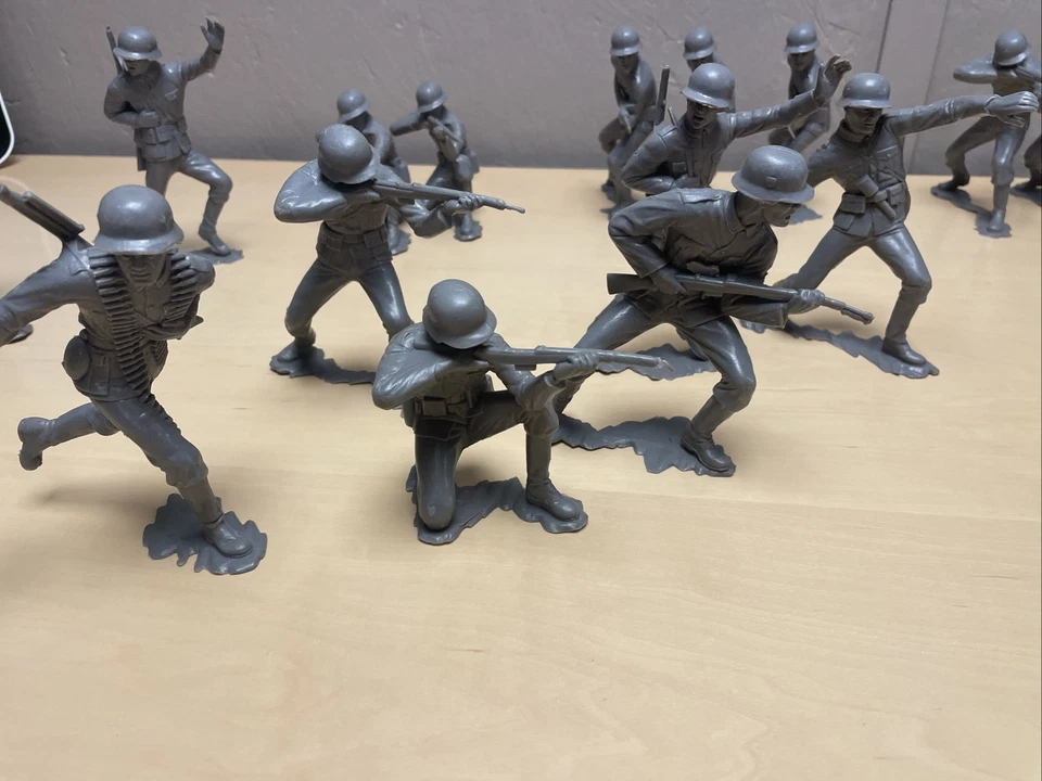 Vintage 1963 Marx 5”-6” German WWII Soldiers, Complete Set Of 6 , Lot Of 16 Tot. - image 2 of 4