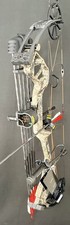 Bear Archery Species XT Ready to Hunt Strata Camo 70LBS Right Hand Package New