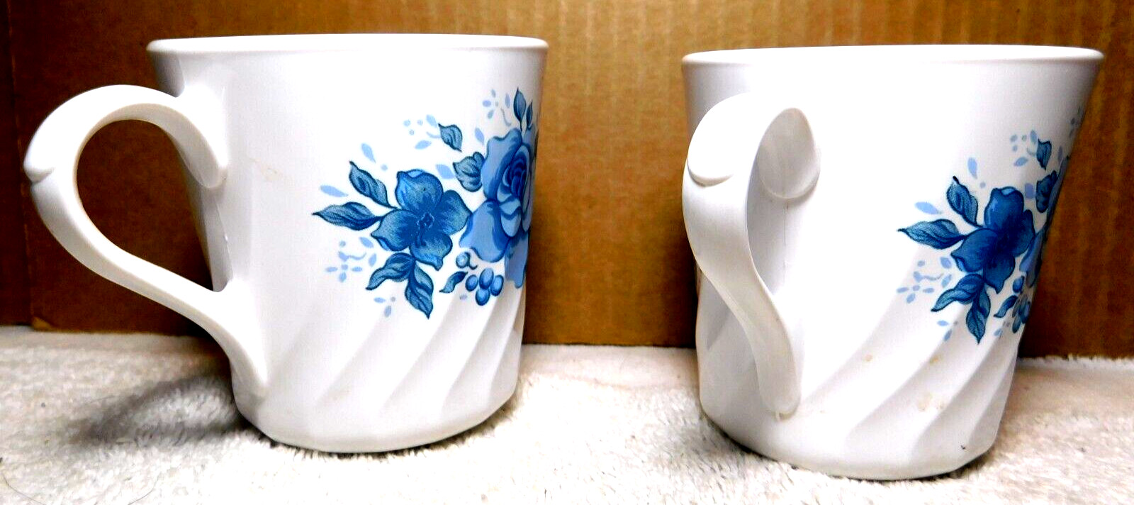 Corning Ware~White Swirl Design Pattern Cups/ Mugs Blue leaves, Bulbs, & Flower