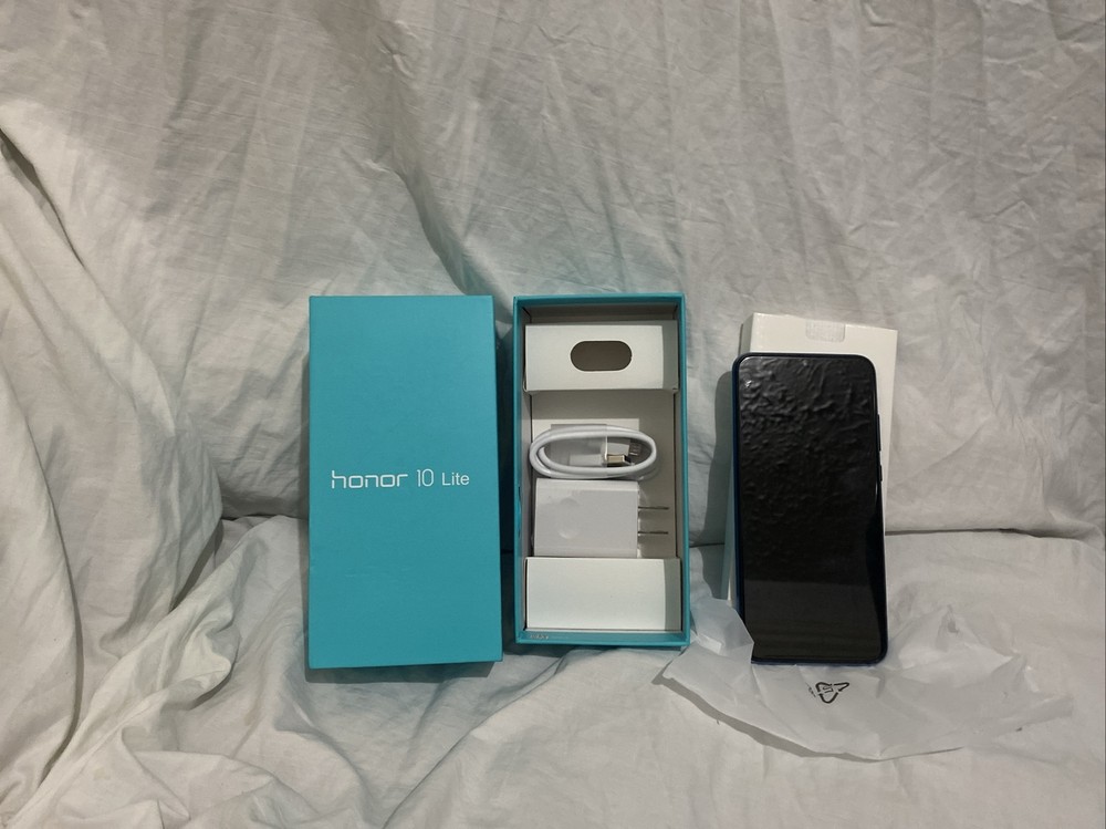 Huawei  Honor 10  Lite - Smartphone - Global Unlocked - Dual Sim - Open Box