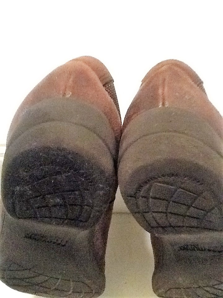 MUNRO WOMEN'S BROWN CANVAS SHOES SIZE 8.5 MEDIUM eBay