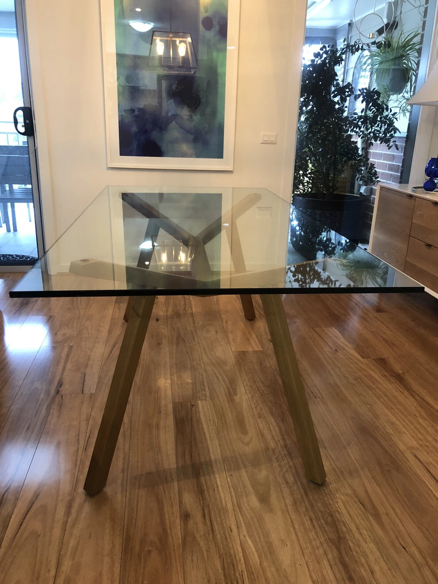 Matt blatt dining table online