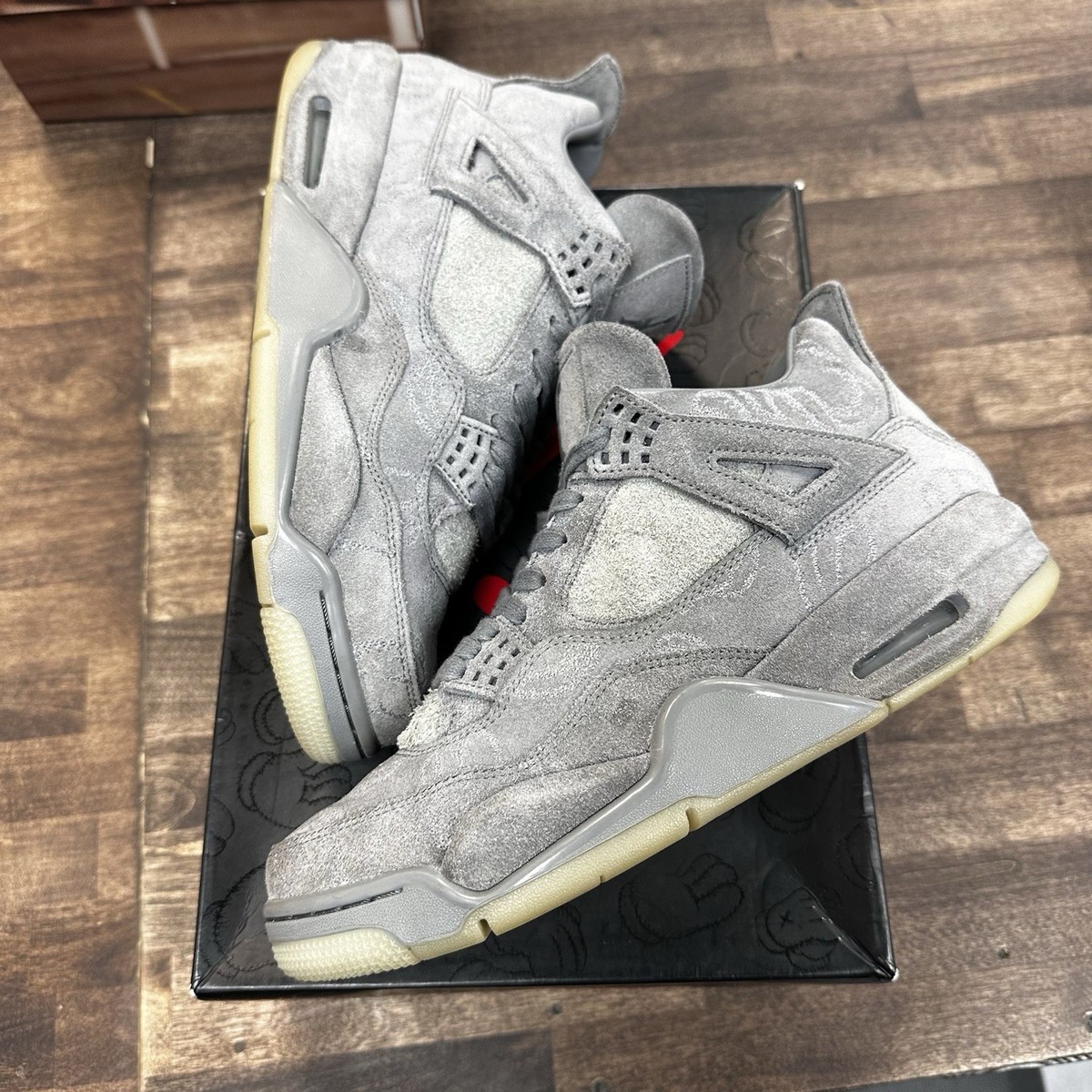 Size Jordan Retro x KAWS Cool Grey 2017 (USED
