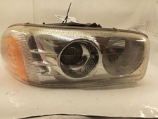 Passenger Headlight Classic Style Fits 02-07 Sierra Denali 1798974 Passenger Headlight Classic Style Fits 02-07 Sierra Denali 1798974