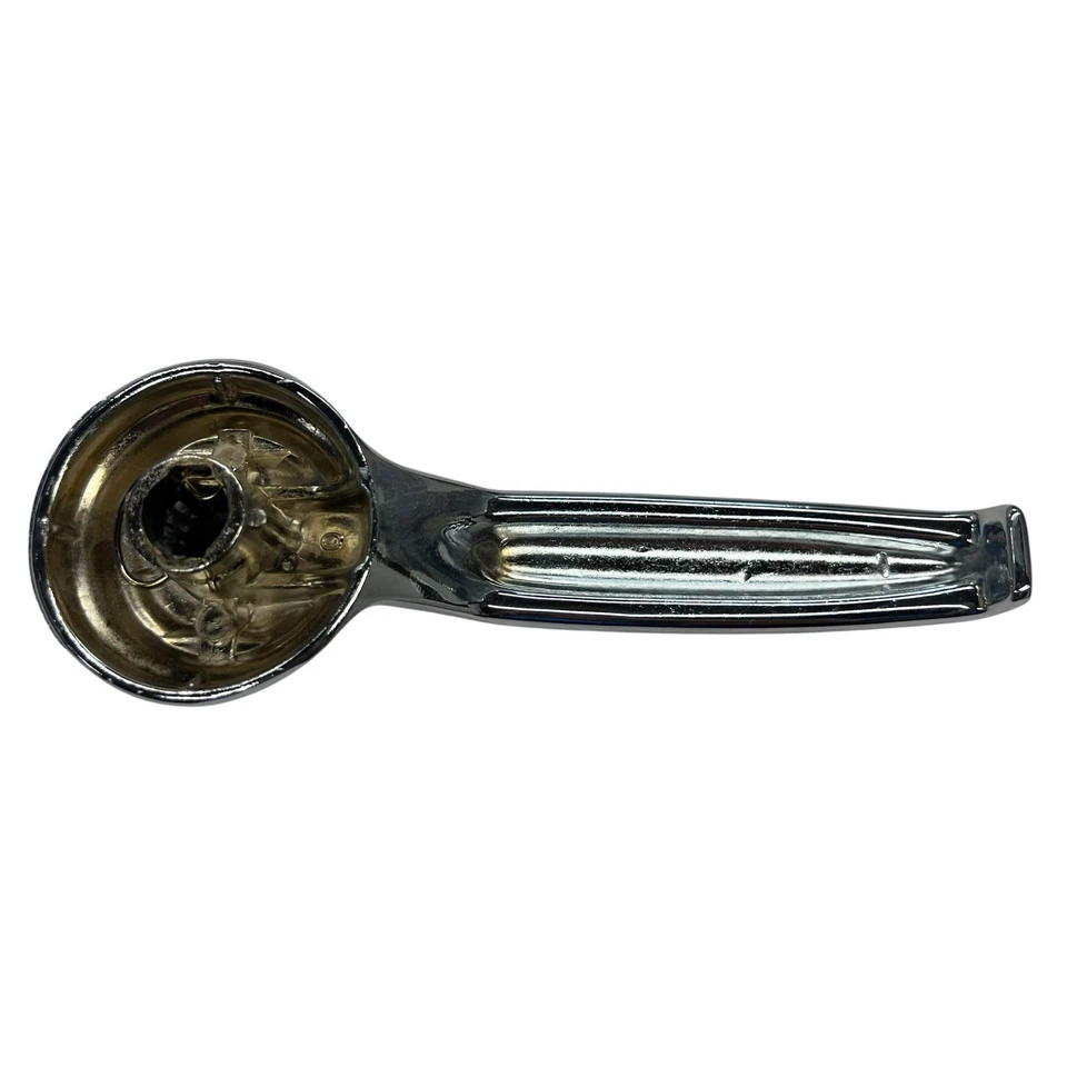 GM OEM NOS Genuino 7743519 Vintage Cromo Interior Puerta Liberación Manija Retro Foto 3 de 4