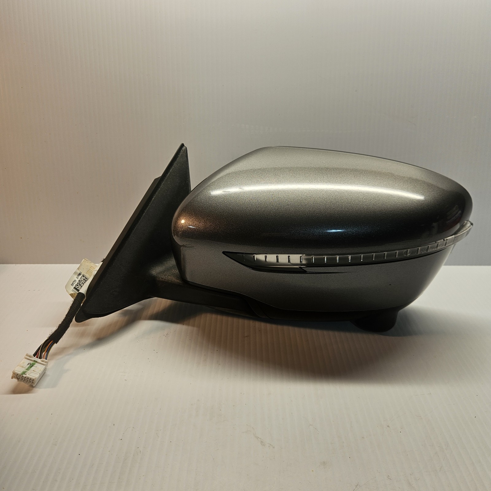 14-16 Nissan Rogue Driver Side Mirror Left Heated W/ Camera Gray Metallic KAD 
