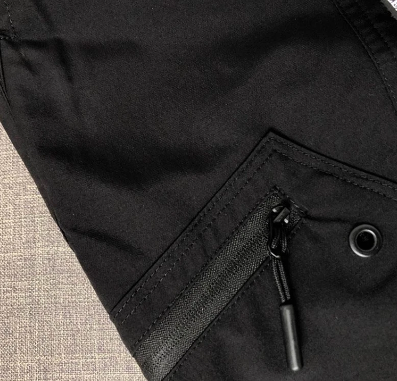 Pantalones con cordón y cremallera oscura bordados al tobillo calavera Street Mastermind para hombre Foto 3 de 4