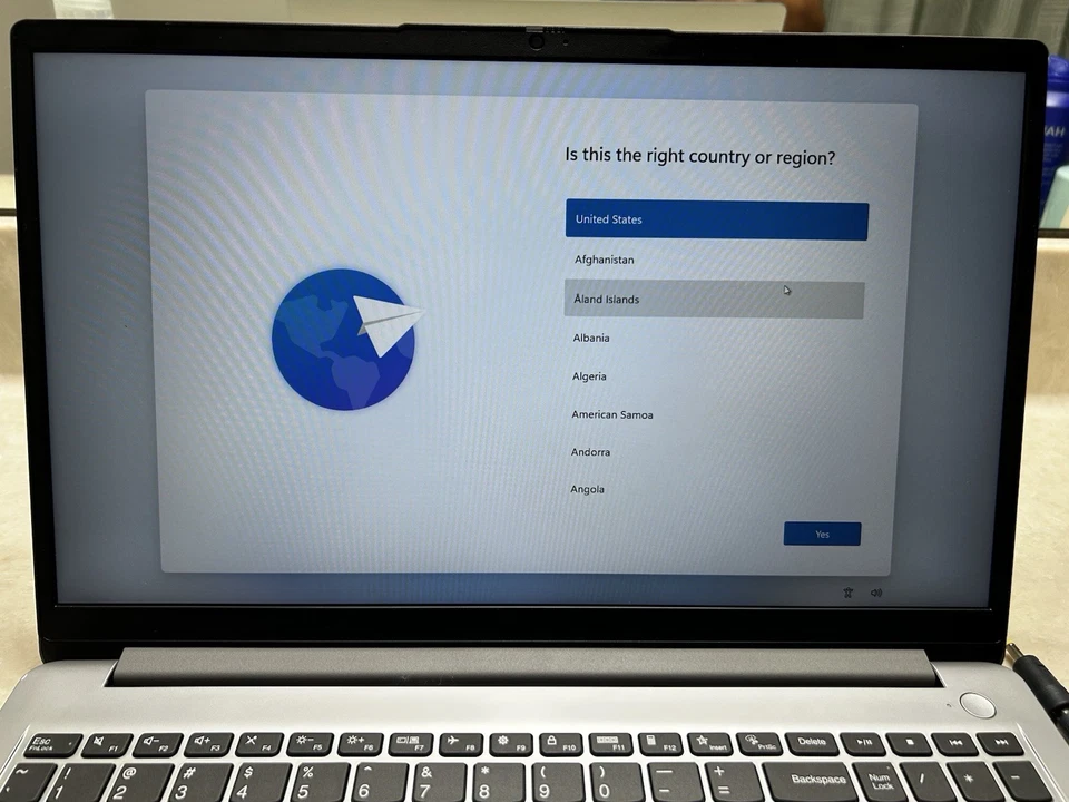 Lenovo IdeaPad 1 15IAU7 15.6" i3-1215U 8GB DDR4 256GB SSD Windows 11 Foto 3 de 4