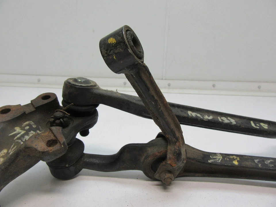 BRAZO DE CONTROL TRASERO SOPORTE DELANTERO CONDUCTOR IZQUIERDO INFERIOR 78-87 BMW 733I 735I Foto 3 de 4