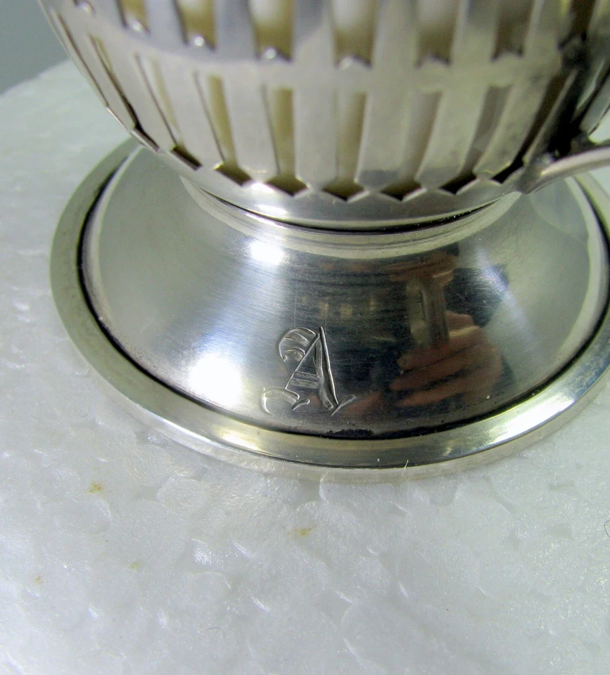 2 件套早期华莱士纯银开放式工作特快/巧克力杯 — 第 3/4 张图片