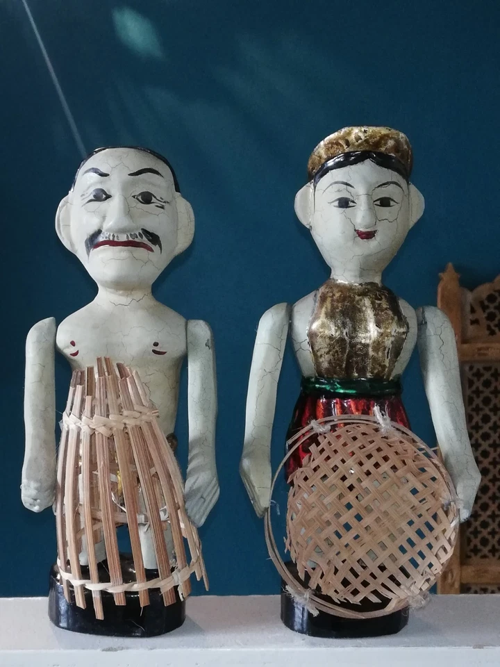 MARIONNETTES Chinoises anciennes Couple en bois  théatre d'eau - Photo 4/4