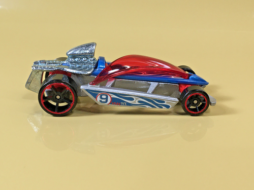 HOT WHEELS ~~ BON VOYAGE -- METAL BASE - Picture 5 of 12