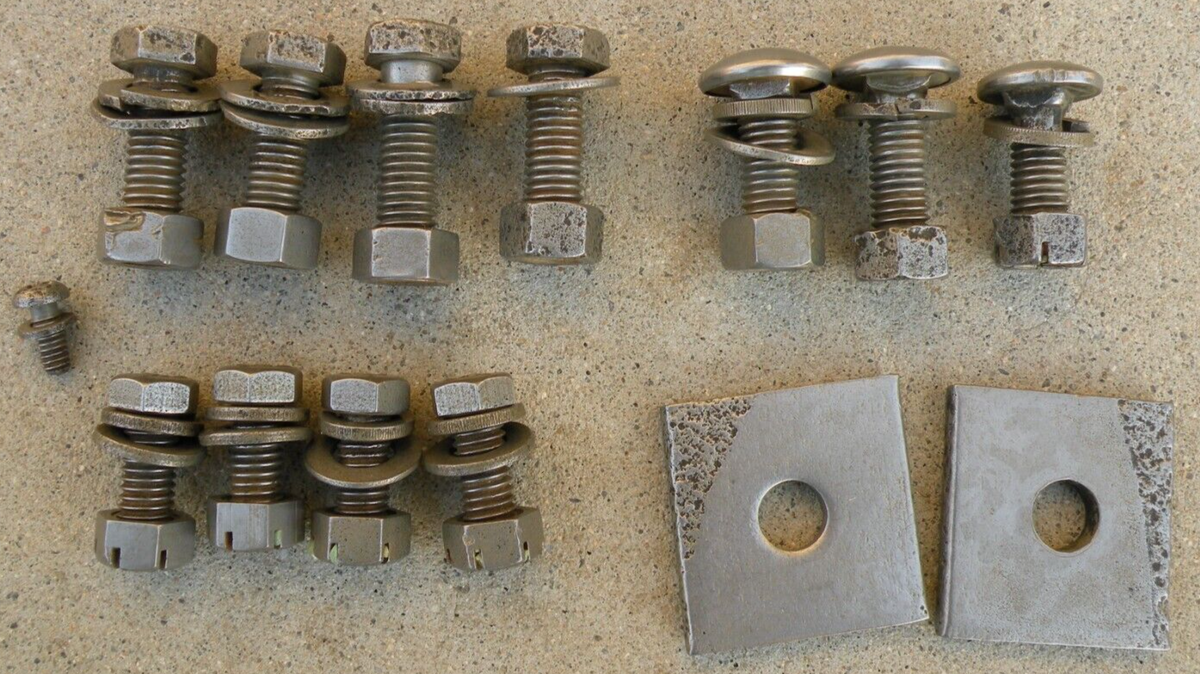 β-1789 CHRYSLER NEW PORT NY REAR BUMPER BRACKET NUTS BOLTS LOCK WASHERS