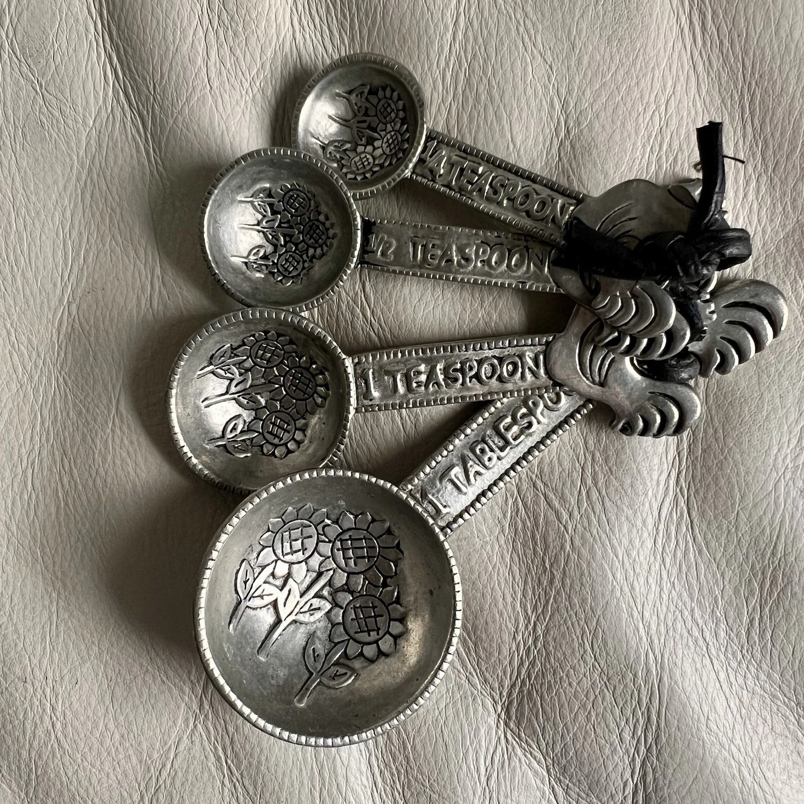 Silver Measuring Spoons Set Rooster Sunflower Design Farmhouse Country Decor