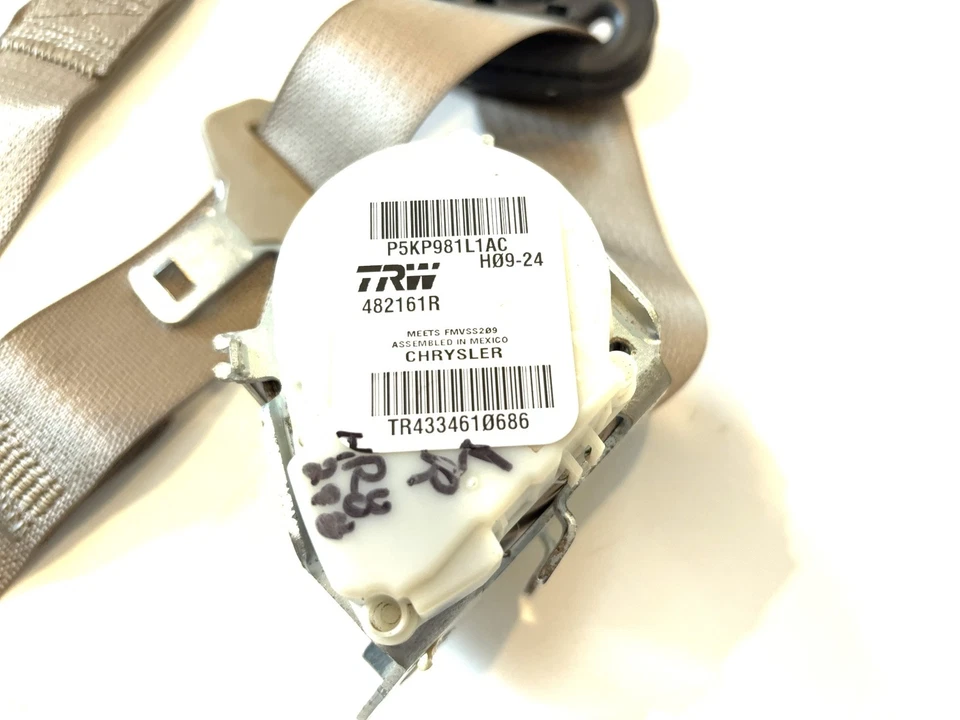 Retractor de cinturón de seguridad trasero, diestro o derecho 2013-18 Dodge Ram 1500 2500 3500 5KP981L1AC Foto 3 de 4